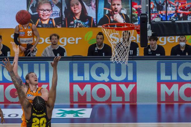 更是无数球 更是无数球