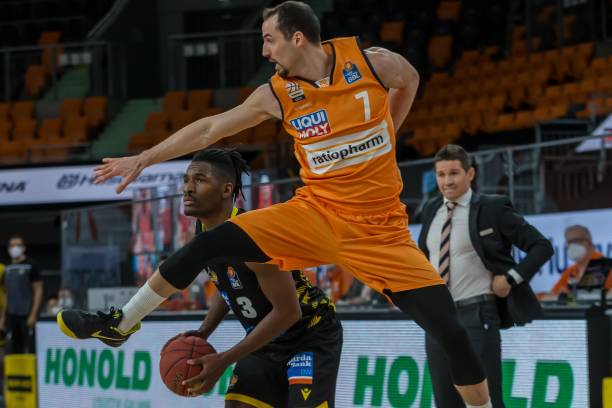 妻子一度破 妻子一度破